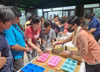 富邦公益攜手企業學界　陪伴屏東身障朋友製作手工皂、開創自立新契機