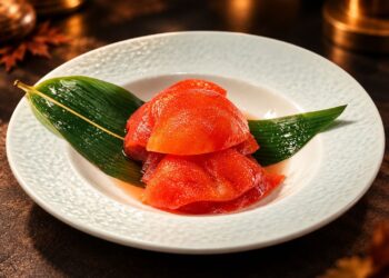 台北凱撒王朝中餐廳秋季美饌登場:主打鱈場蟹與桃木片皮鴨四吃 房客享8折線上旅展餐券63折起