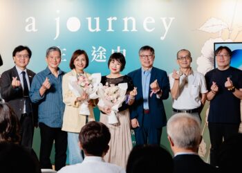 癌症希望基金會25週年特展《在途中》移師高雄 走進駁二看見癌後生命故事