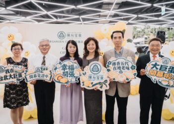 陳允寶泉插旗臺北大巨蛋！開幕暖心義賣首日營業額全捐、全世界最小太陽餅同步登場