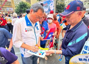 蘇清泉批屏東30年未辦國慶升旗 承諾若當選縣長每年舉辦