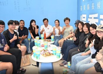 青年力挺地方治理!吳秀華總部展現活力 透露民調領先兩位數展現勝選信心