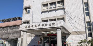 一趟驚險航程，看見安泰醫護三十多年的守護