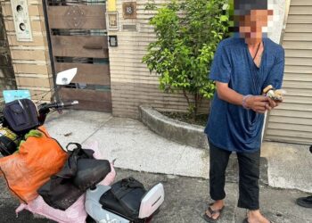 曳引車自撞 路旁住家盆栽、招牌等物品及道路號誌桿 暨里港警訊