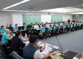 延續深厚情誼 水戶市袴塚孝雄議長率躲避球小球員拜會黃偉哲