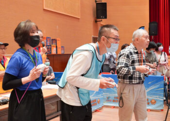 新北第二屆青銀無人機足球錦標賽 30組長者與青年聯隊同場競技