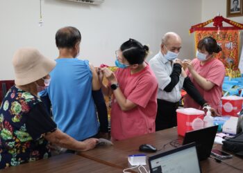流感疫情今年來得早且持續不斷 醫師籲長輩打完流感疫苗再出國