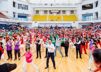 嘉義長青展演近千人同歡　銀髮活力精彩綻放