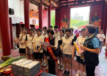 百日倒數「芹」奮向前!員林高中學測誓師 自家西洋芹呼應「勤奮樸實」校訓