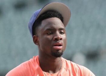 影/《MLB季後賽》國聯冠軍戰G1 賽揚 Skubal強碰火球Misiorowski 釀酒人Lara關鍵打點搶下首勝