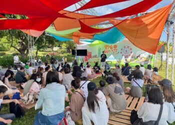 JINS《滾草皮音樂市集》人氣再創新高！上萬人塞爆花博